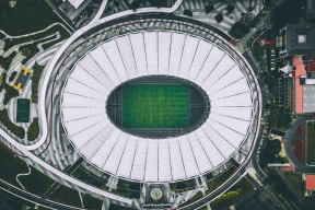 星空体育-王者归来，Rookie战术革新首战封神，SKT主场万人沸腾